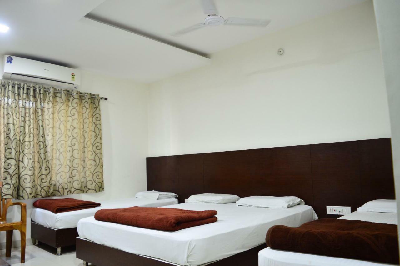 Hotel Maheshwari Avenue อุจเจน ภายนอก รูปภาพ