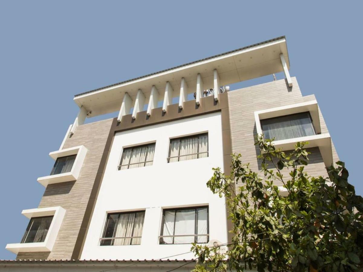 Hotel Maheshwari Avenue อุจเจน ภายนอก รูปภาพ